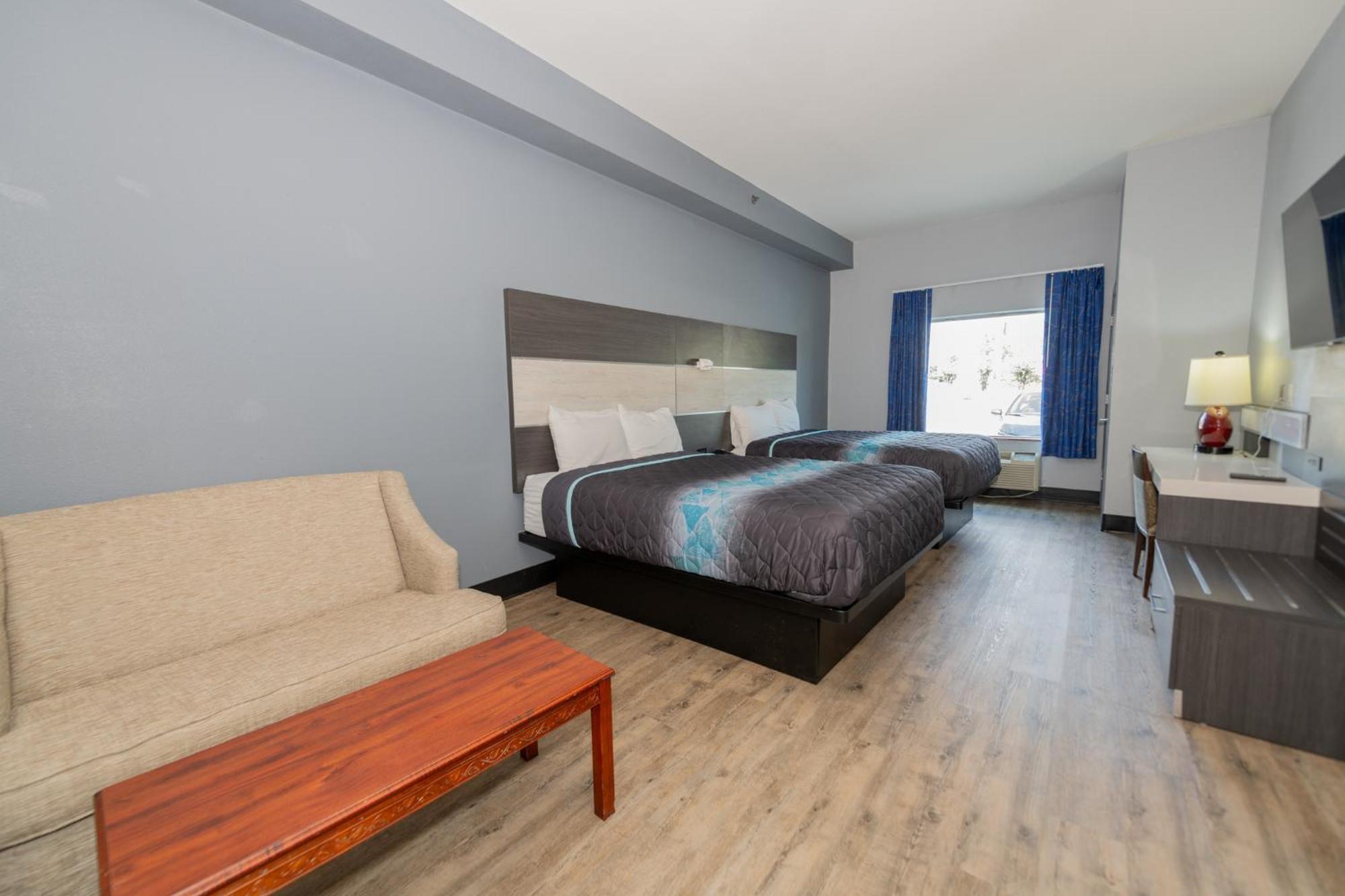 Jamestown Inn & Suites Ривердейл Экстерьер фото