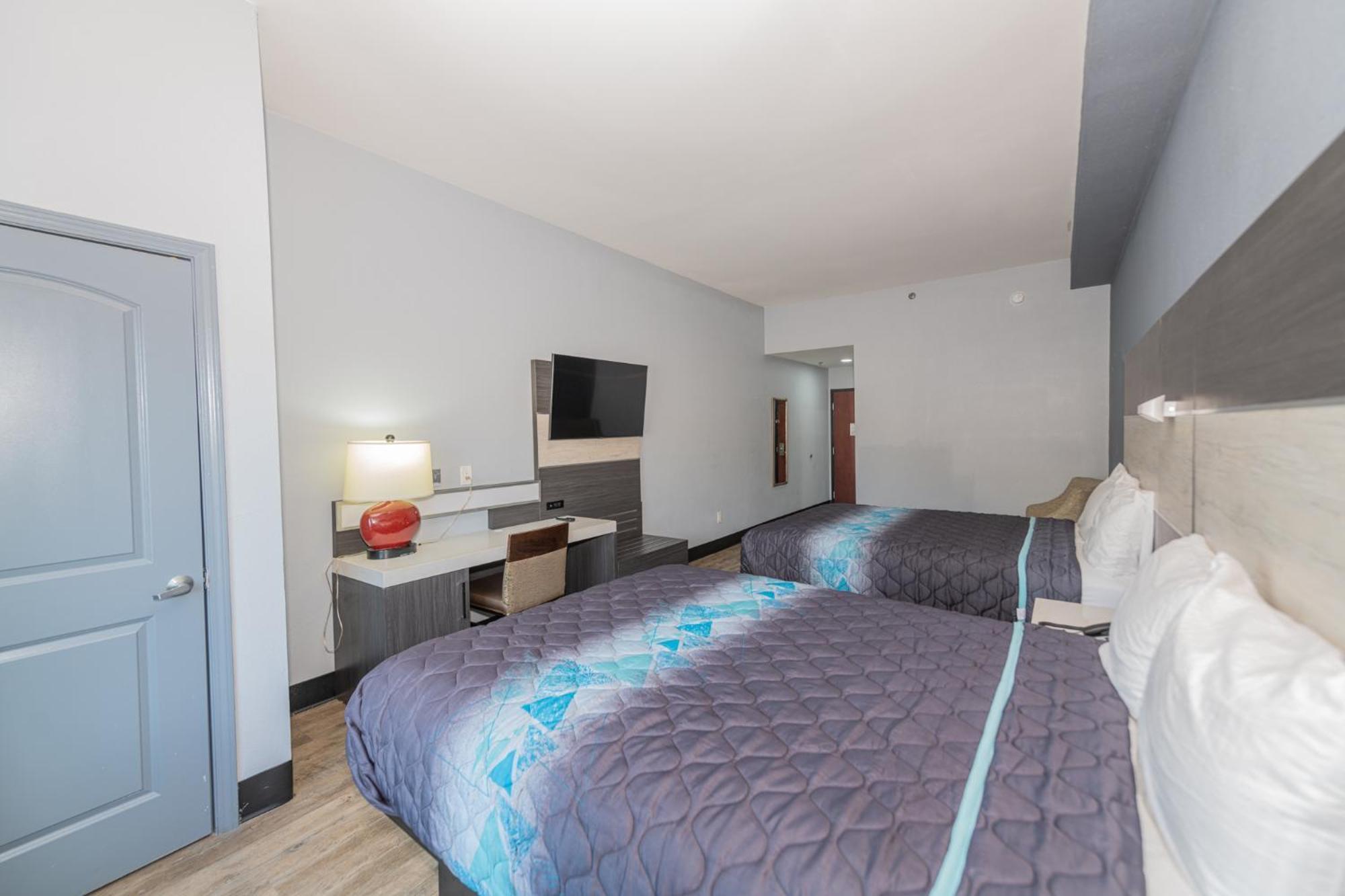 Jamestown Inn & Suites Ривердейл Экстерьер фото
