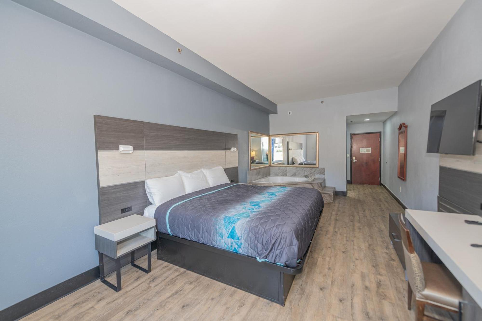 Jamestown Inn & Suites Ривердейл Экстерьер фото